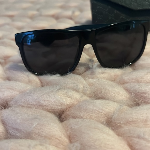 Gucci sunglasses authentic - Picture 4 of 4